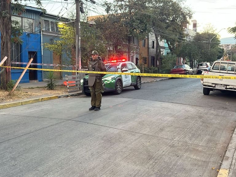 Habría estado en situación calle: qué se sabe del asesinato de una mujer en plena vía pública de Santiago
