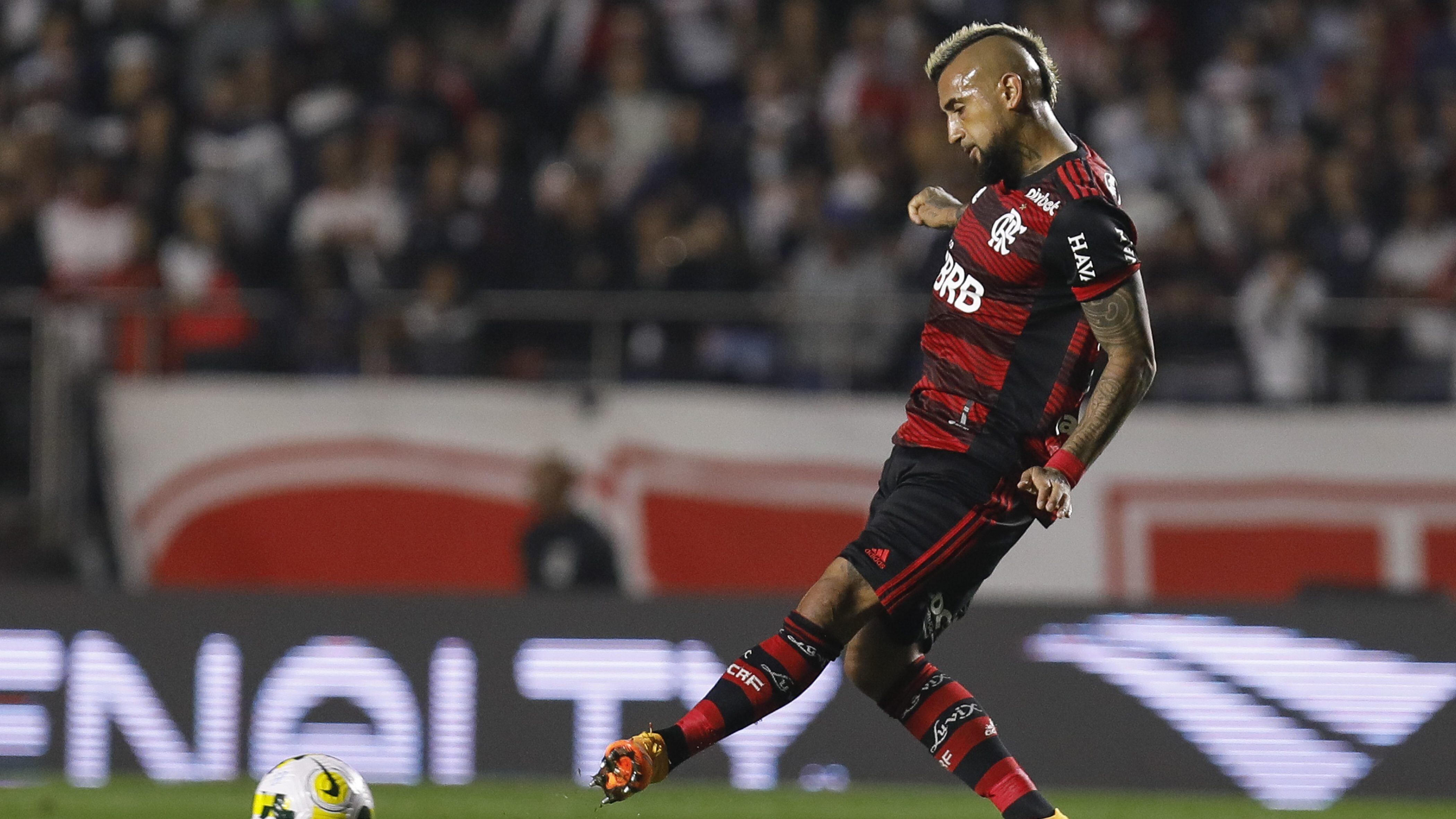 Arturo Vidal fue titular en valioso triunfo de Flamengo ante Sao Paulo