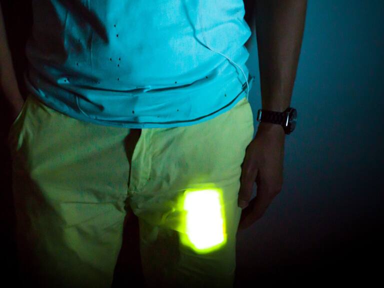 Detectan posible vínculo entre los teléfonos celulares y el bajo conteo de espermatozoides