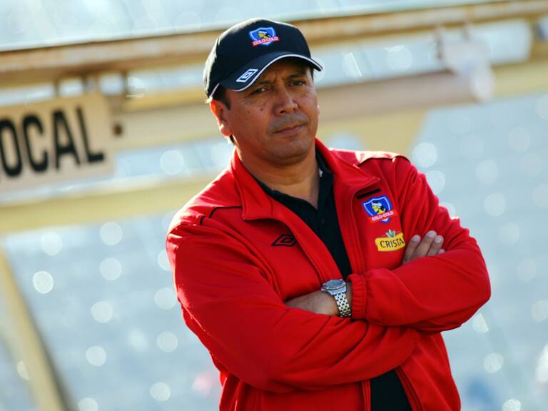 Luis Pérez y la posibilidad del descenso de Colo Colo: «No quiero pensar en una situación como esa»