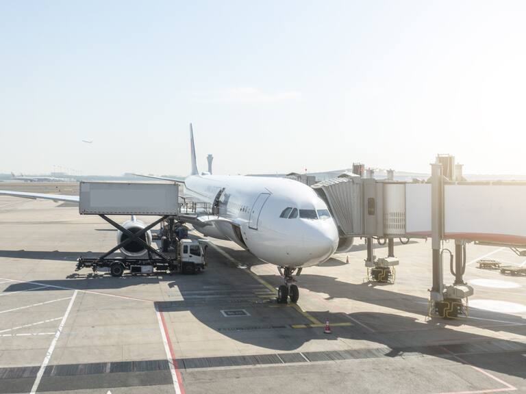 Aerolínea, suspensión