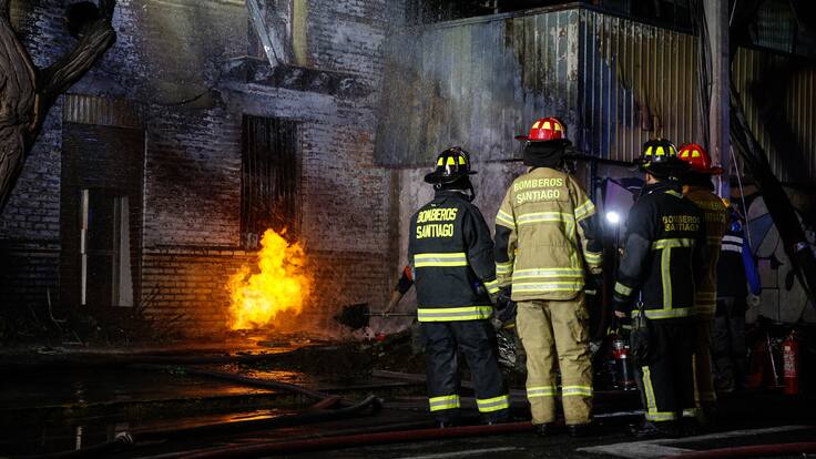 Incendio en sector Ñuble, Santiago Centro - Richard Jiménez - ADN Hoy Primera Edición - 20 de febrero de 2024