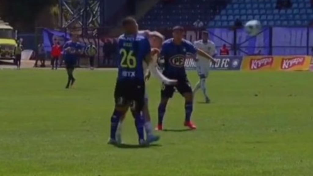 Pablo Aránguiz es expulsado tras 7 minutos en cancha ante Huachipato