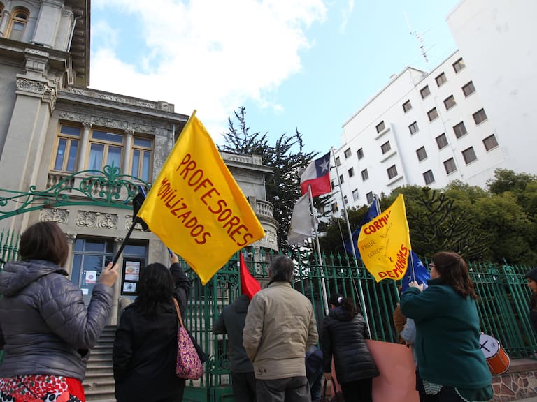 Profesores en Magallanes rechazan propuesta del Gobierno y el paro en la región continúa