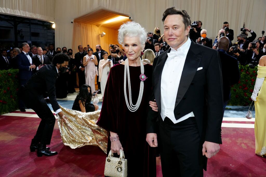 Maye Musk y Elon Musk – Getty Images