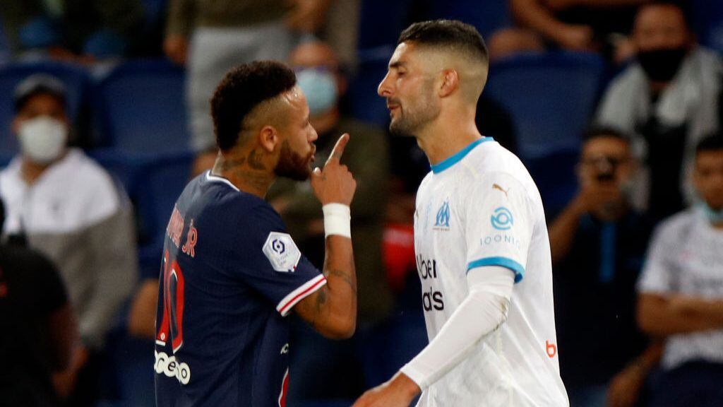 Paris Saint-Germain's Brazilian forward Neymar and Marseille's Alvaro Gonzales during the French L1 football match between Paris Saint-Germain (PSG) and Marseille (OM) at the Parc de Princes stadium in Paris on September 13, 2020. (Photo by Mehdi Taamallah/NurPhoto via Getty Images)