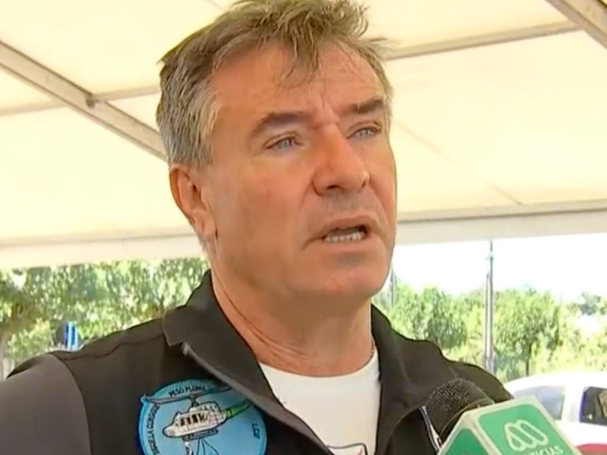 «Son cosas demoledoras»: piloto denuncia que hombre no lo dejó sacar agua para combatir incendios forestales