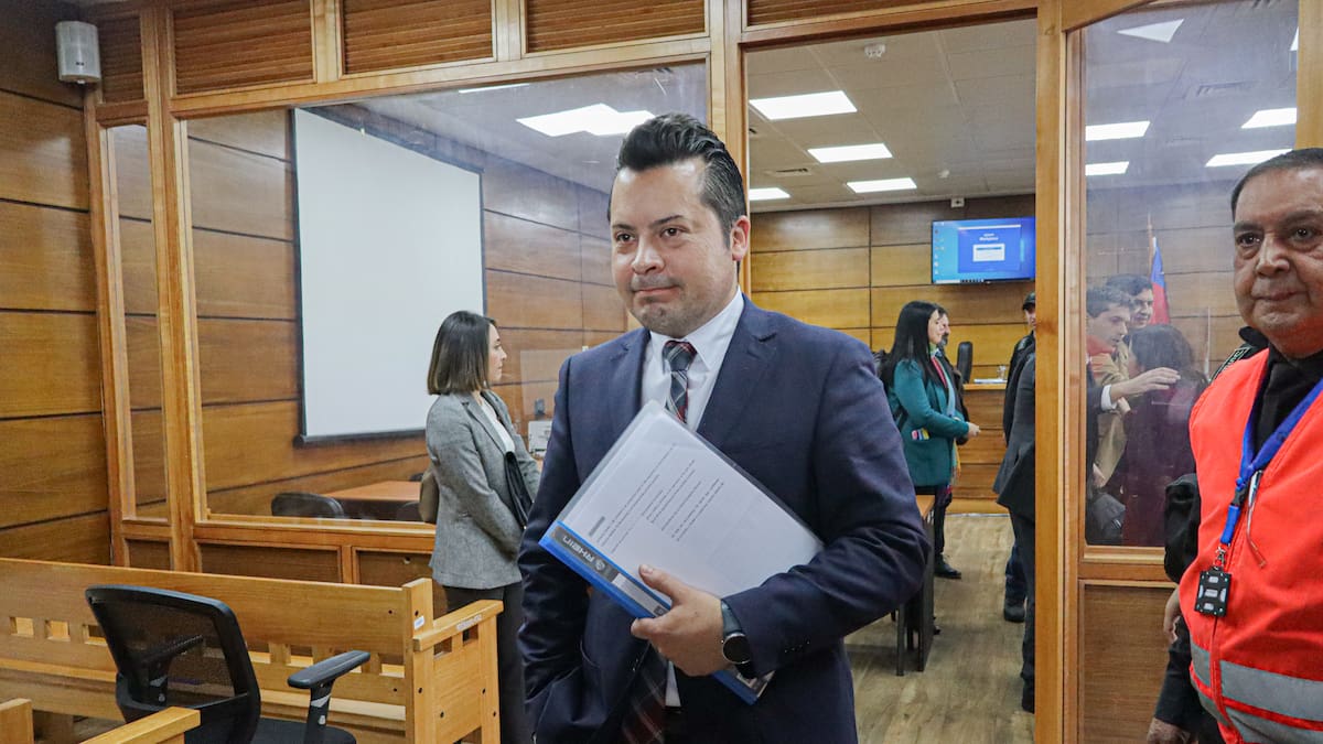 Imputado por cohecho: alcalde de Coronel arriesga más de ocho años de cárcel por presuntos pagos millonarios