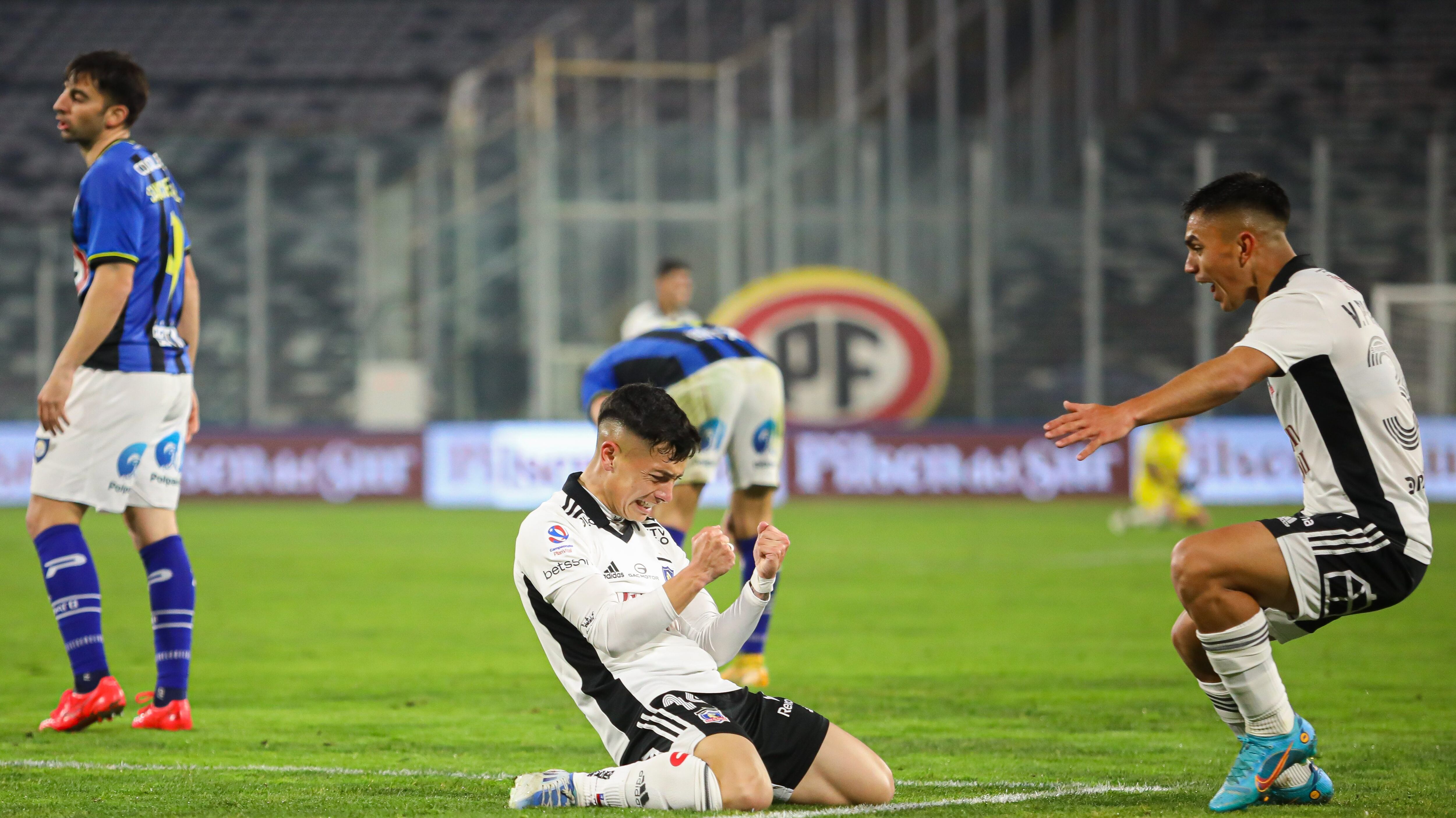 Colo Colo derrota a Huachipato y se consolida en el liderato del torneo