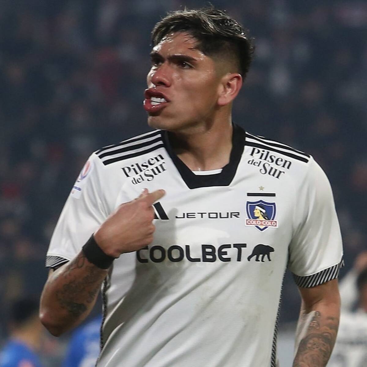Boca Juniors va por Carlos Palacios: este es el millonario monto que pagará el club argentino por el jugador de Colo Colo