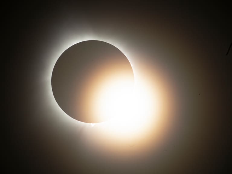 EN VIVO: Sigue el eclipse de Sol desde Rapa Nui con transmisión especial de CATA