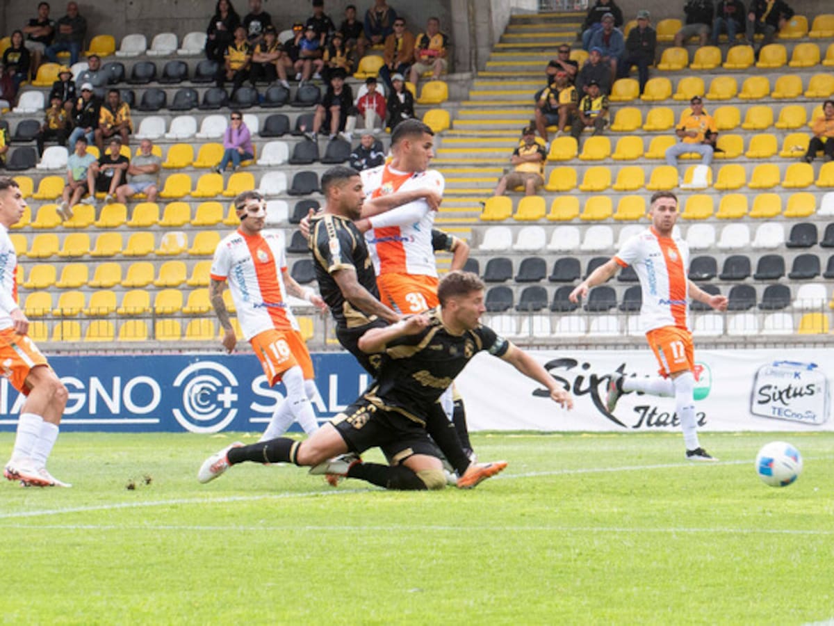 Coquimbo iguala en casa ante Cobresal y se transforma en el exclusivo líder del fútbol chileno