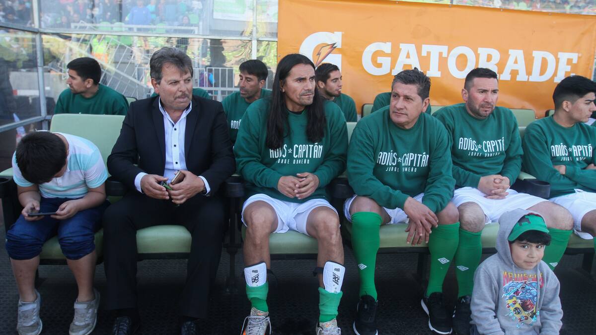 “No sé por qué los exfutbolistas quieren entrar a la política, es un mundo muy raro, por algo me salí”