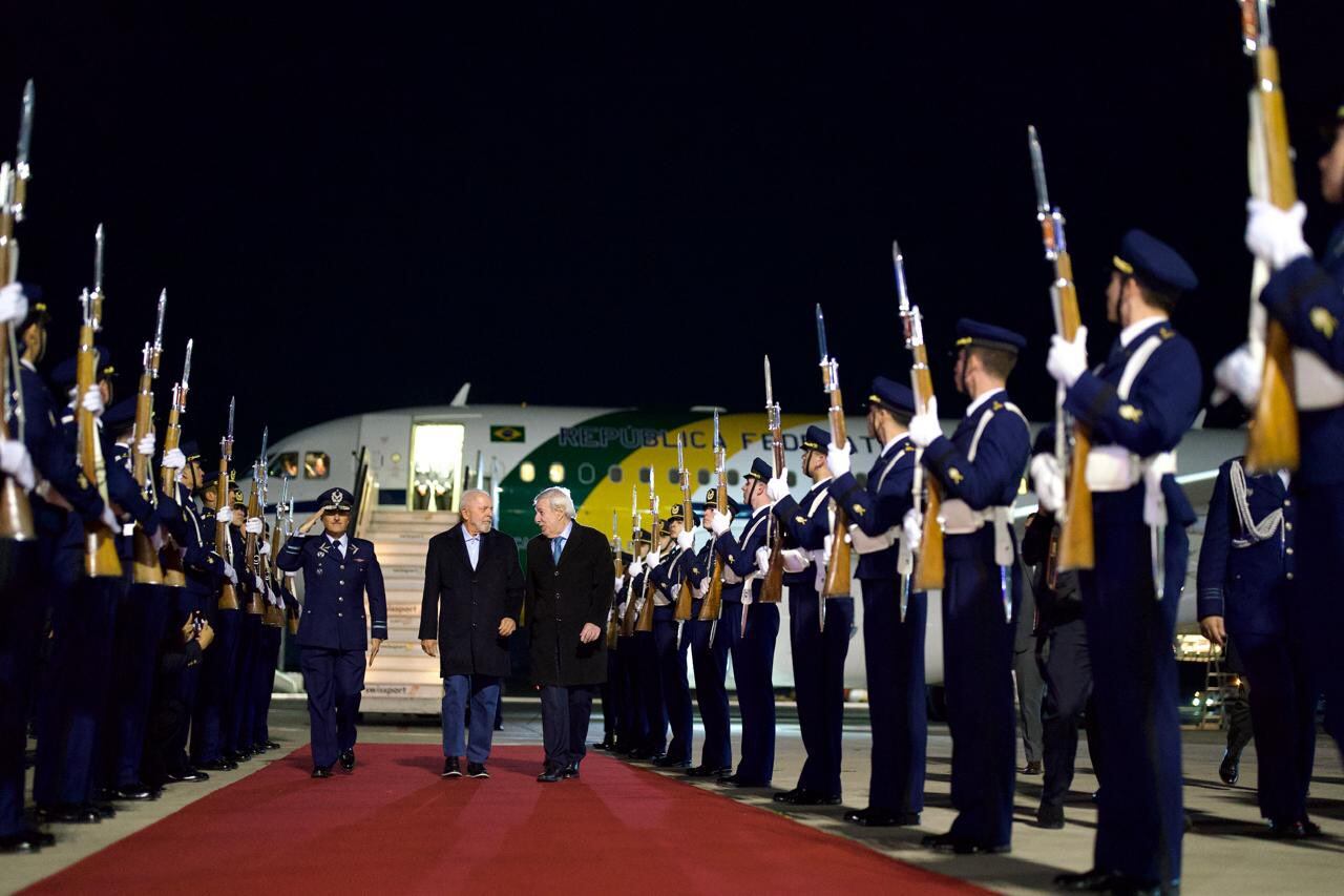 Presidente de Brasil aterriza en Chile: se reunirá de manera oficial con Presidente Gabriel Boric