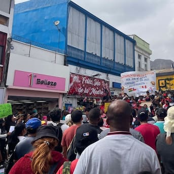 Pobladores de campamentos en Antofagasta realizan protesta en contra de los desalojos
