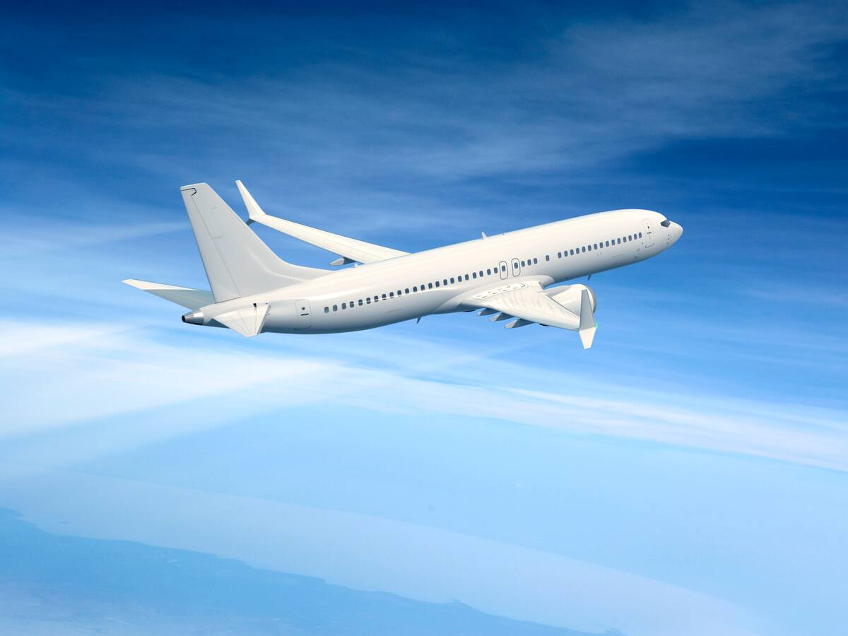 ¿Por qué casi todos los aviones comerciales se pintan de blanco? Hay más de una explicación