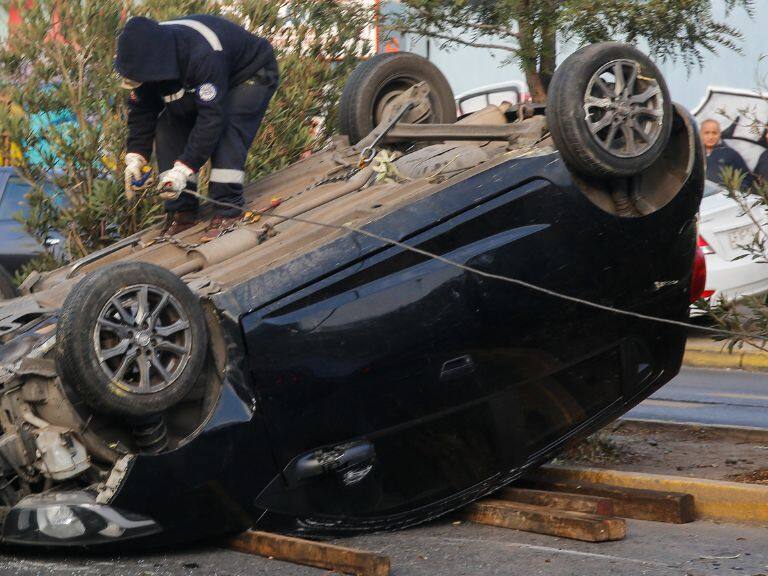Accidente automovilístico, auto, volcado, 1024x576 jpg ok