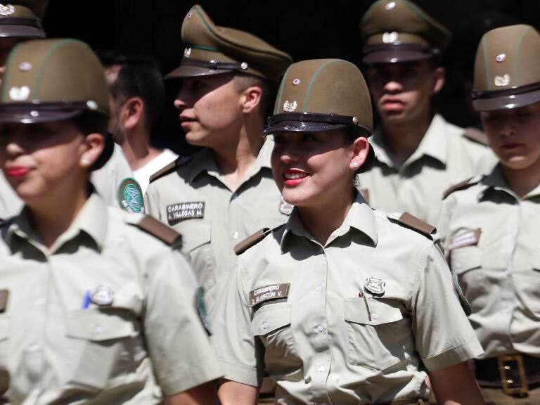 Carabineros ofrece más de 40 ofertas de trabajo con sueldos que incluso superan el millón de pesos