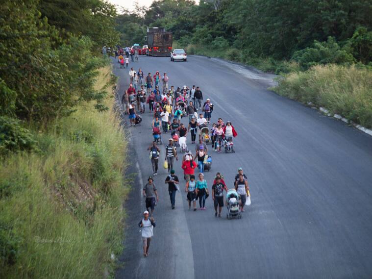 Migrantes avanzan por México para intentar llegar a Estados Unidos