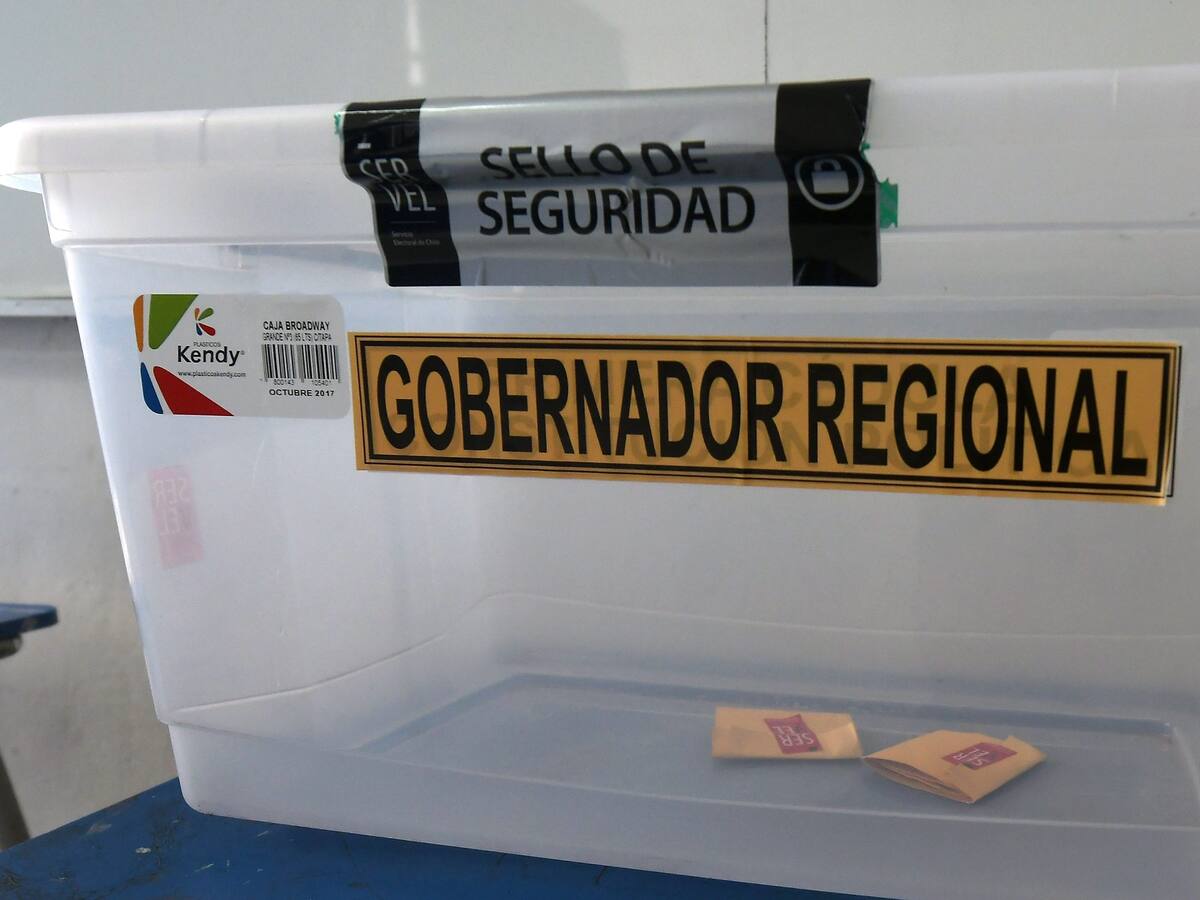 Elecciones del 15 y 16 de mayo: Apoderados de mesa podrán quedarse durante la noche en locales de votación