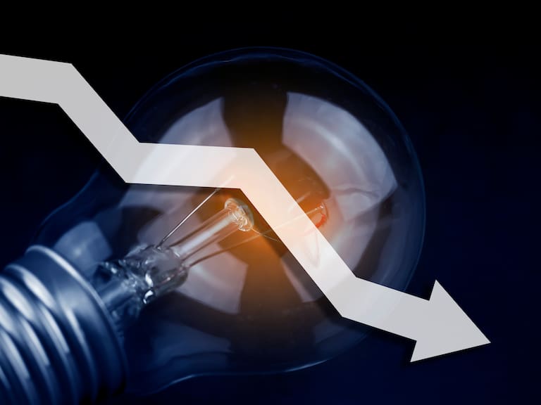 Tras error de cálculo: estos son los hogares chilenos que tendrían la mayor rebaja en las cuentas de la luz desde 2026
