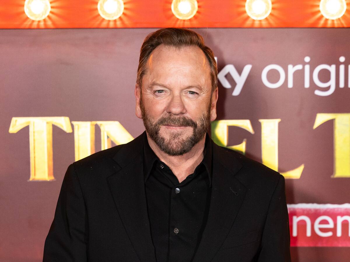 Arrestan a Kiefer Sutherland por presunta amenaza de muerte a conductor de Uber