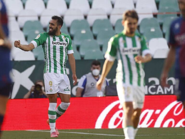 Las reacciones que dejó la clasificación del Betis de Manuel Pellegrini a la Conference League