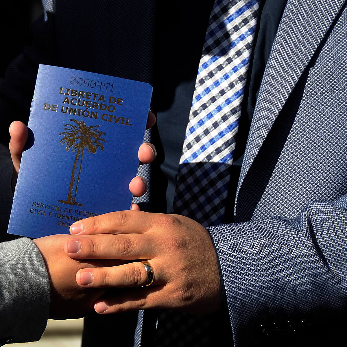 “Matrimonios de papel”: se duplican las solicitudes de residencia por unión civil de extranjeros irregulares