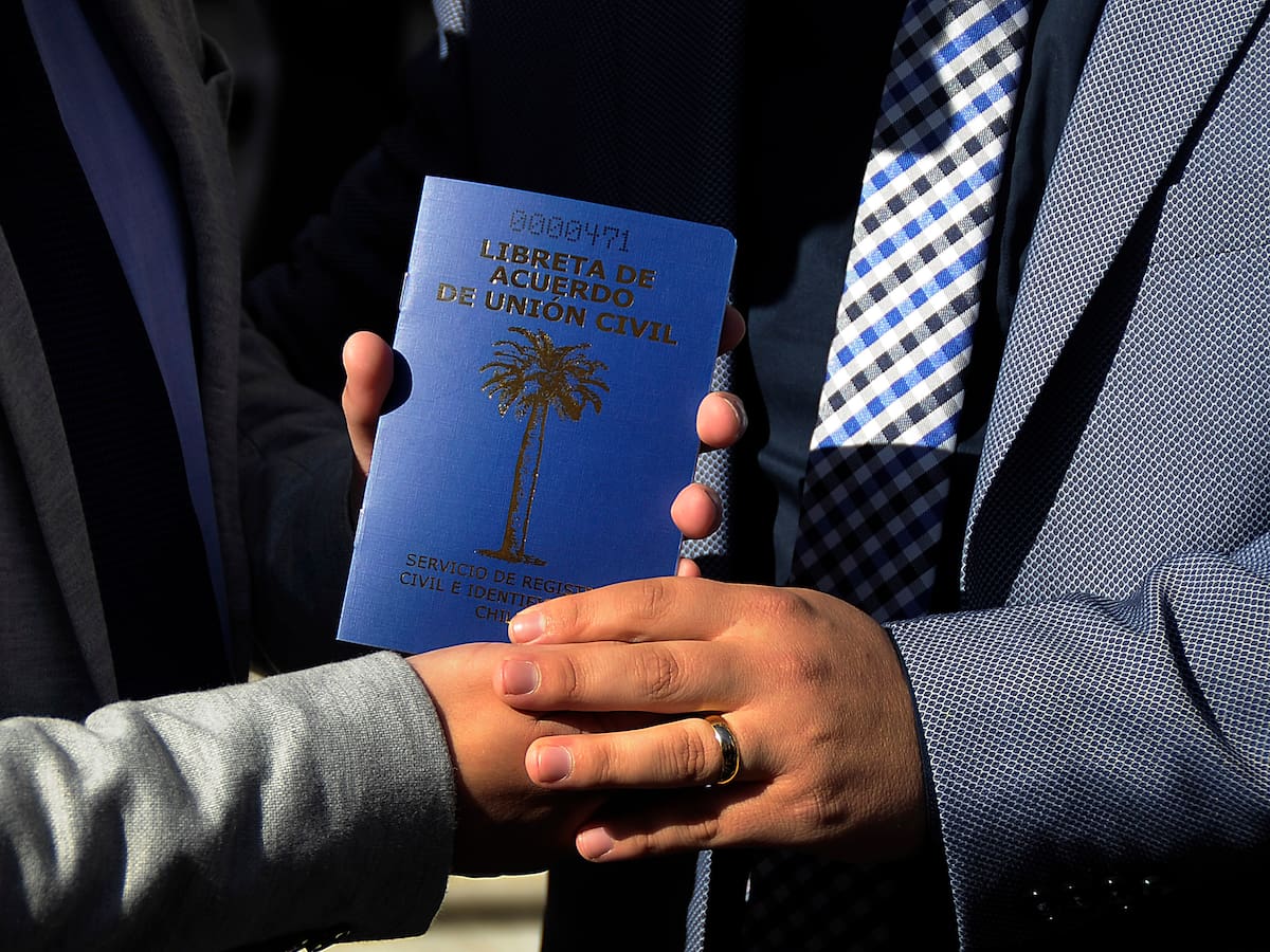 “Matrimonios de papel”: se duplican las solicitudes de residencia por unión civil de extranjeros irregulares