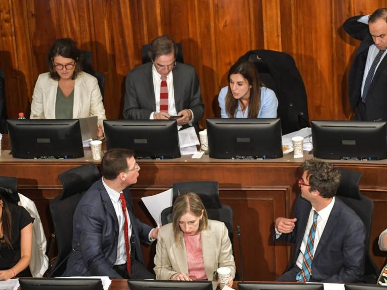 Comisión Experta: suprimen norma que permitía reelección ilimitada a autoridades comunales y regionales