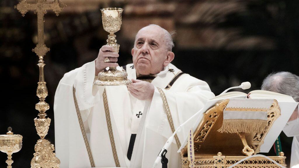 VATICAN CITY, VATICAN - JANUARY 06: Pope Francis celebrates the Solemnity of the Epiphany in St. Peter's Basilica on January 06, 2021 in Vatican City, Vatican. As the Church marks the feast of the Epiphany on Wednesday, Pope Francis joined Catholics around the world in praying the Angelus in live-streaming. (Photo by Vatican Pool/Getty Images)
