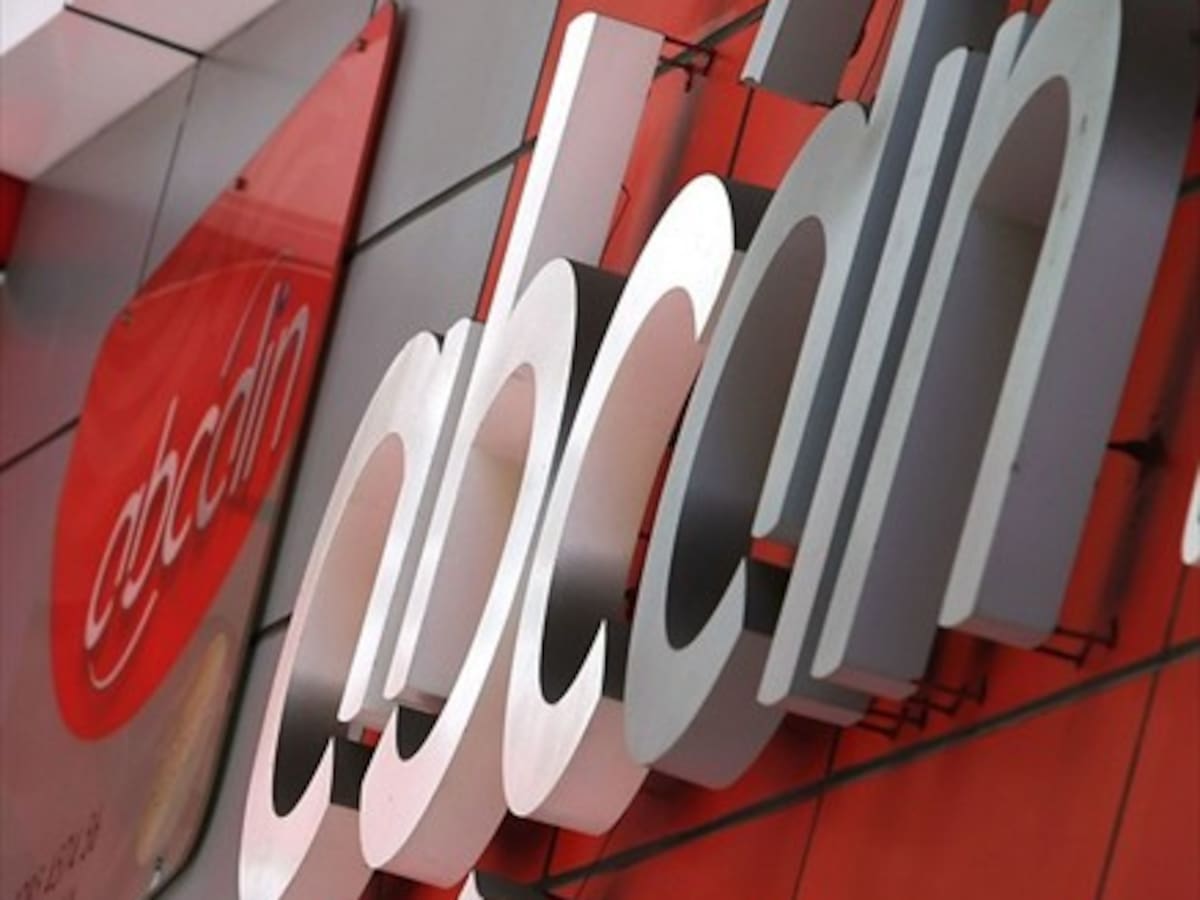 Sernac denunciará a Líder y ABCDin por condicionar acceso a tarjetas
