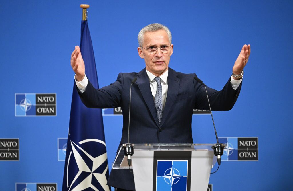 El secretario general de la OTAN, Jens Stoltenberg, atiende a la prensa en la sede central en la ciudad de Bruselas en Bélgica.