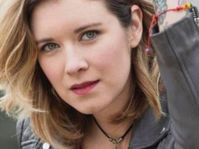 «Echaste a perder lo femenina que eres»: Carla Jara publica antigua foto y se llena de críticas