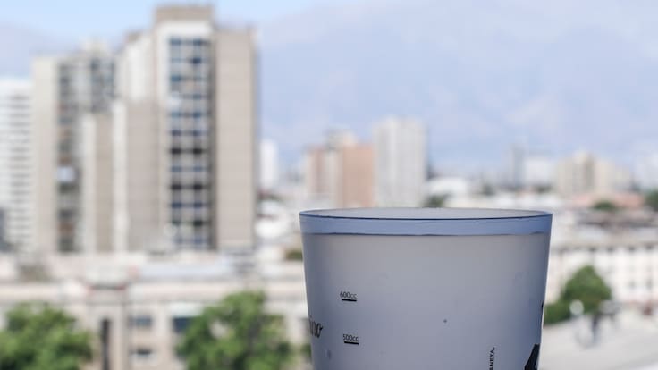 Altas temperaturas seguirán en los próximos días: expertas explican cómo hidratarse correctamente para evitar golpes de calor