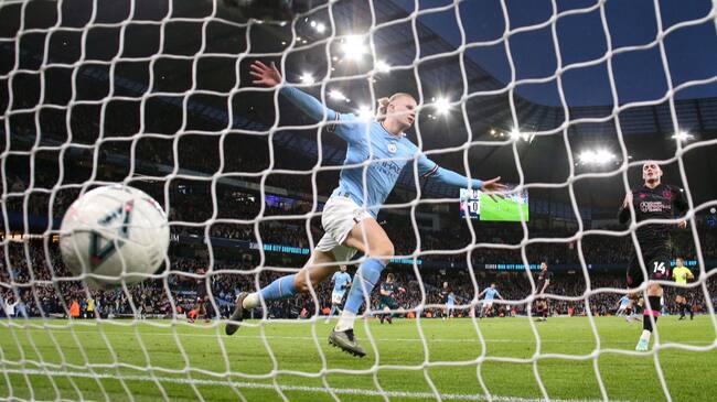 Erling Haaland completó 9 goles en una semana y pavimenta el paso del Manchester City a semifinales de la FA Cup