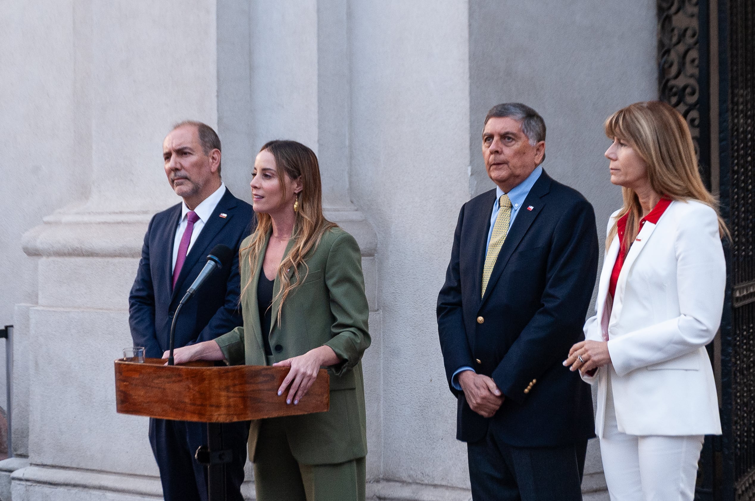 Agencia UNO | De izquierda a derecha, el ministro de Transportes, Louis de Grange, la ministra vocera de Gobierno, Mara Sedini, el ministro del Interior, Claudio Alvarado, y la ministra de Energía, Ximena Rincón.