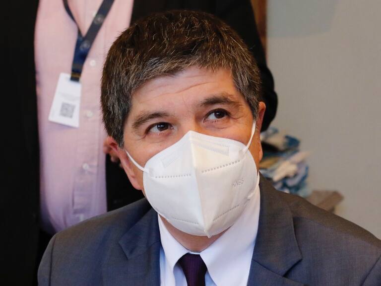 Subsecretario Monsalve anuncia querella contra responsables de hechos de violencia registrados en Instituto Nacional