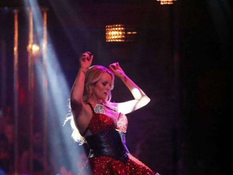 Actriz porno ofreció devolver dinero que le pagaron por no hablar sobre relación con Trump