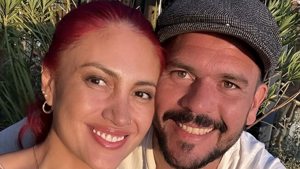 ¿Se reencontrará con Juan Pedro en “Mundos Opuestos 3″? Karen Paola es vista con su hijo tomando un avión
