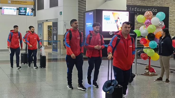 La UC ya está en Guayaquil para enfrentar a Barcelona por Copa Libertadores: “Venimos por los tres puntos”