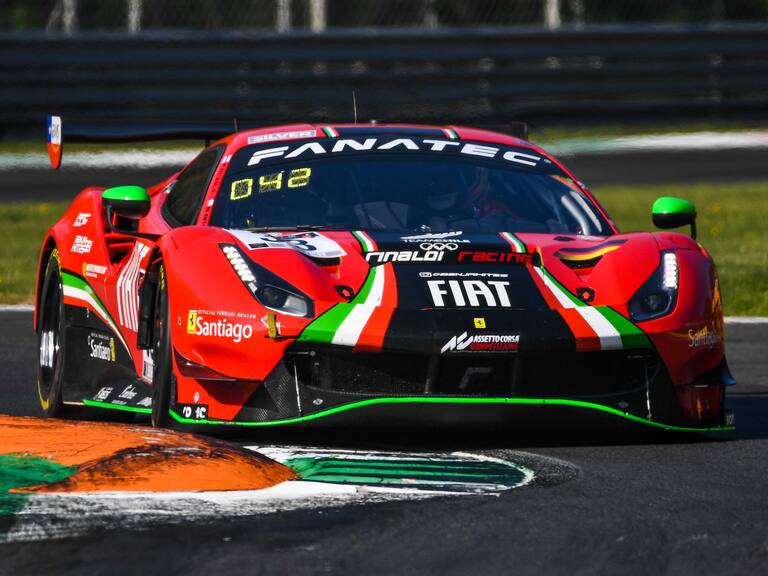 Benjamín Hites y compañero finlandés son séptimos en el GT World Challenge de Europa