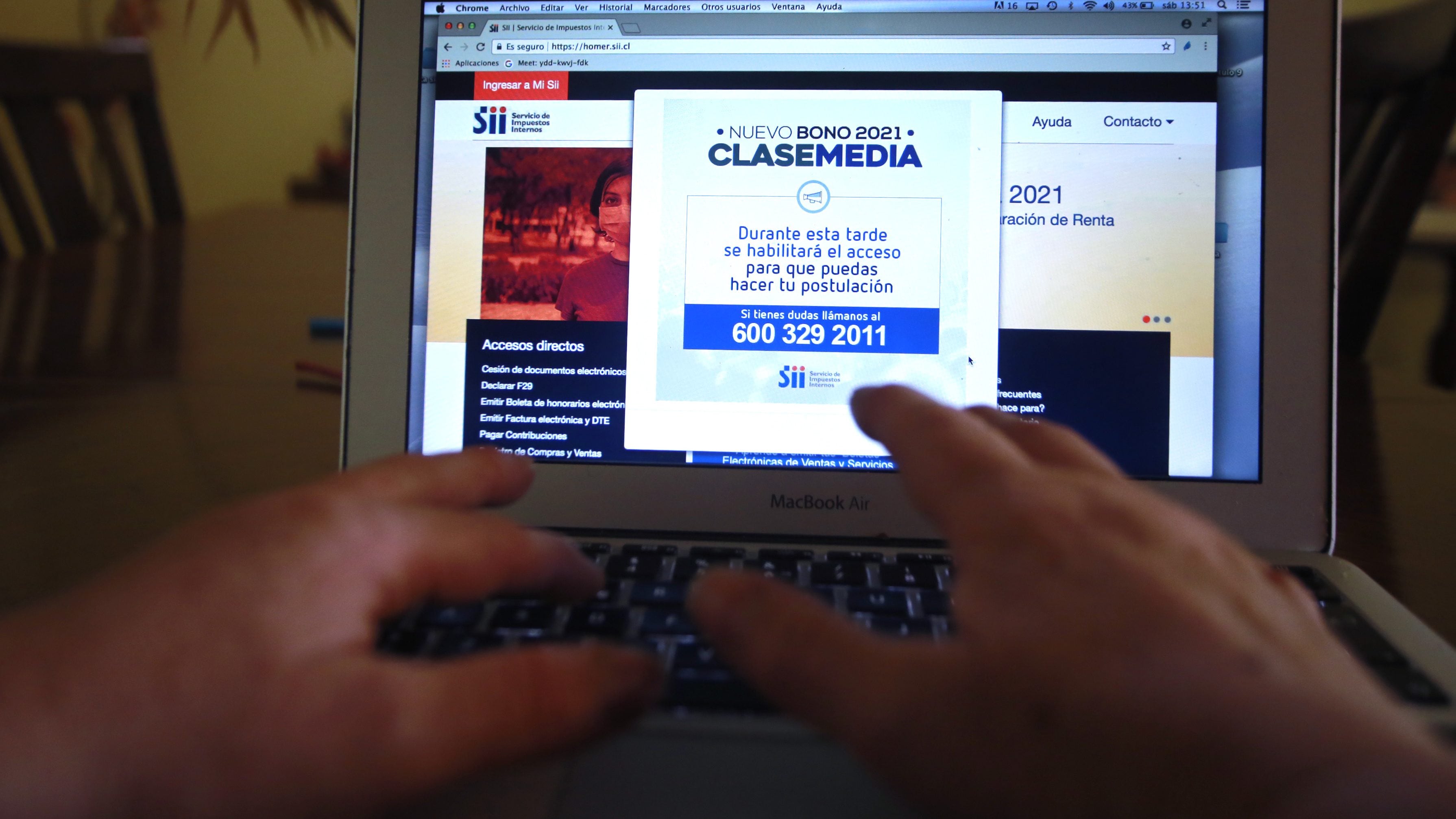 18 de abril del 2021/SantiagoLa pagina web de SII presenta retraso para postulación del bono Clase media
 FOTO: KARIN POZO/AGENCIAUNO