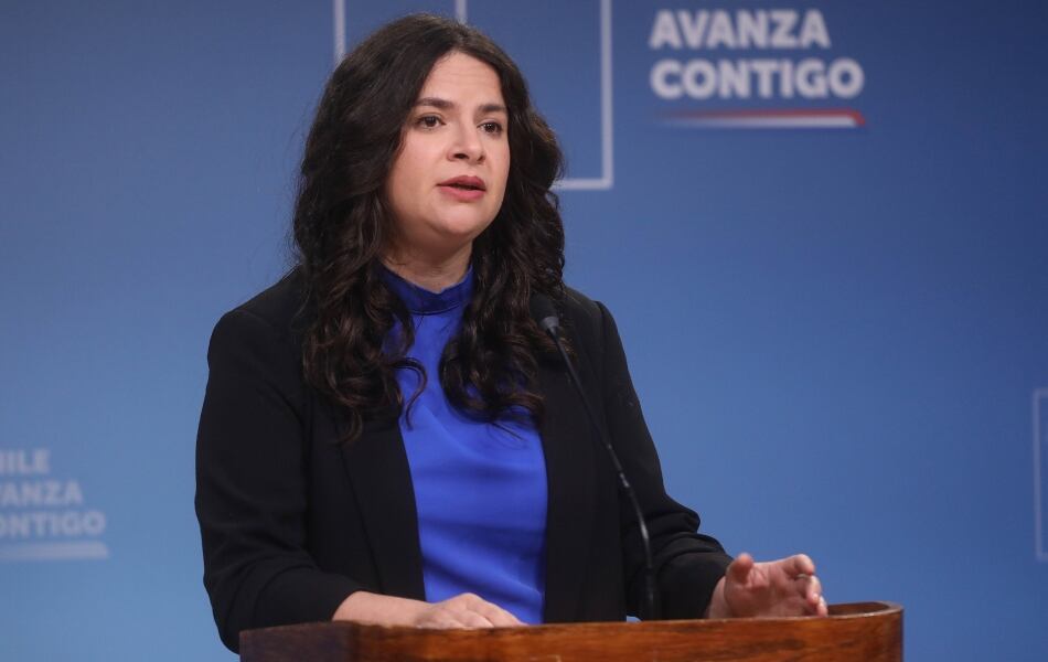 Agencia UNO | La ministra de la Mujer, Antonia Orellana