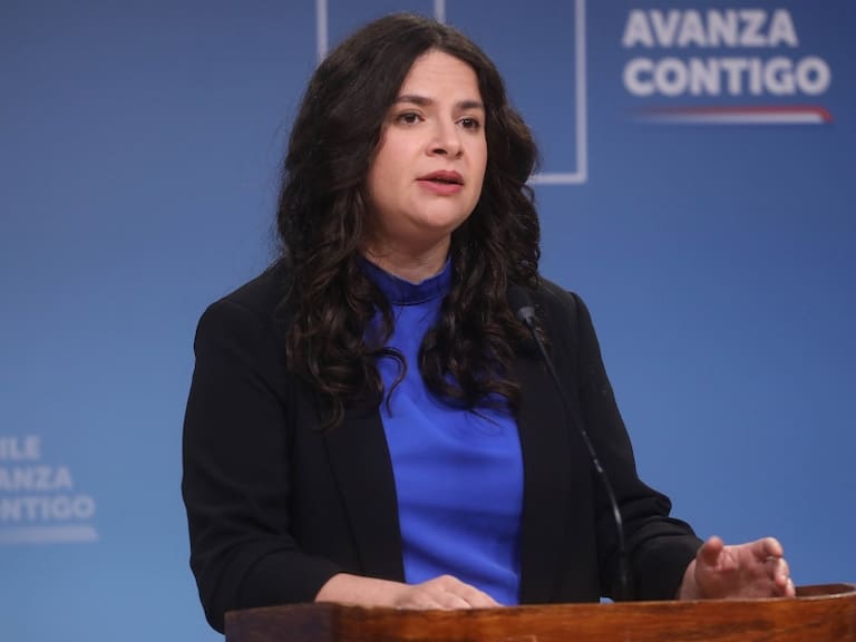 Ministra Antonia Orellana y críticas al Ministerio de la Mujer por Monsalve