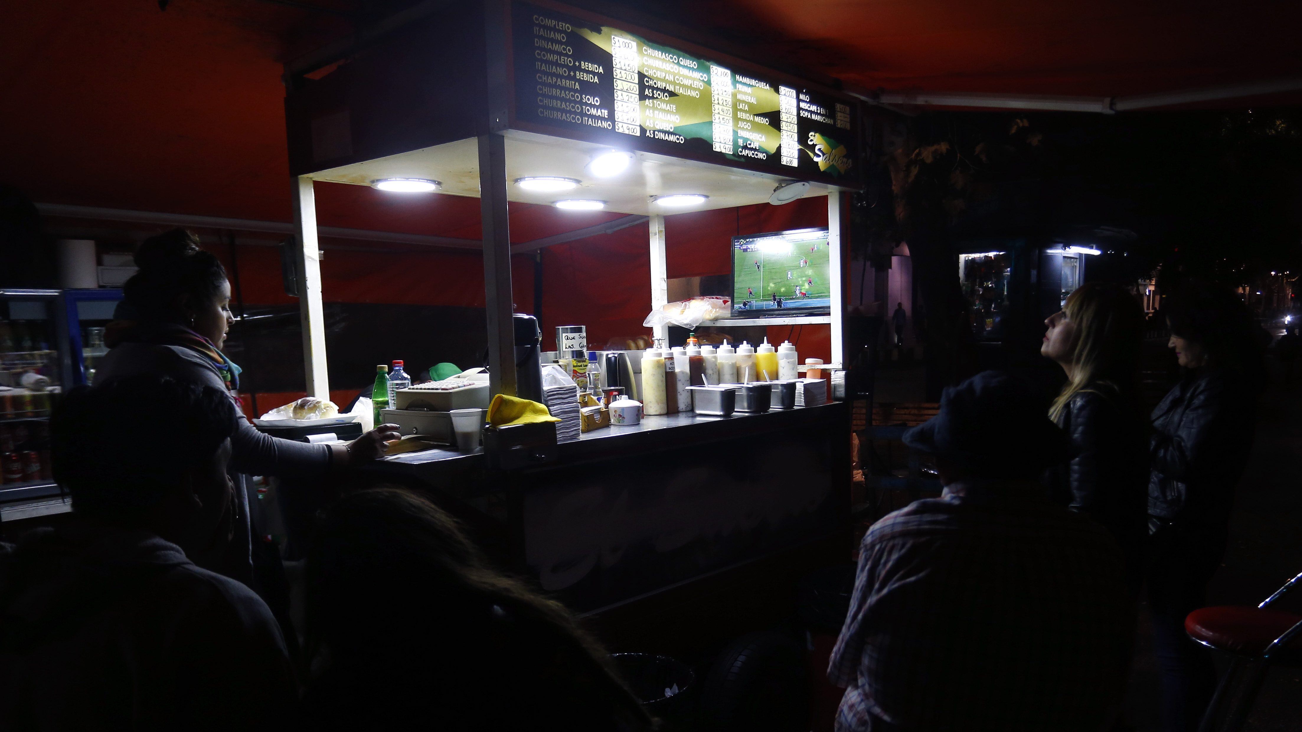 PDI desbarató banda que utilizaba local de comida rápida para vender droga en Peñalolén