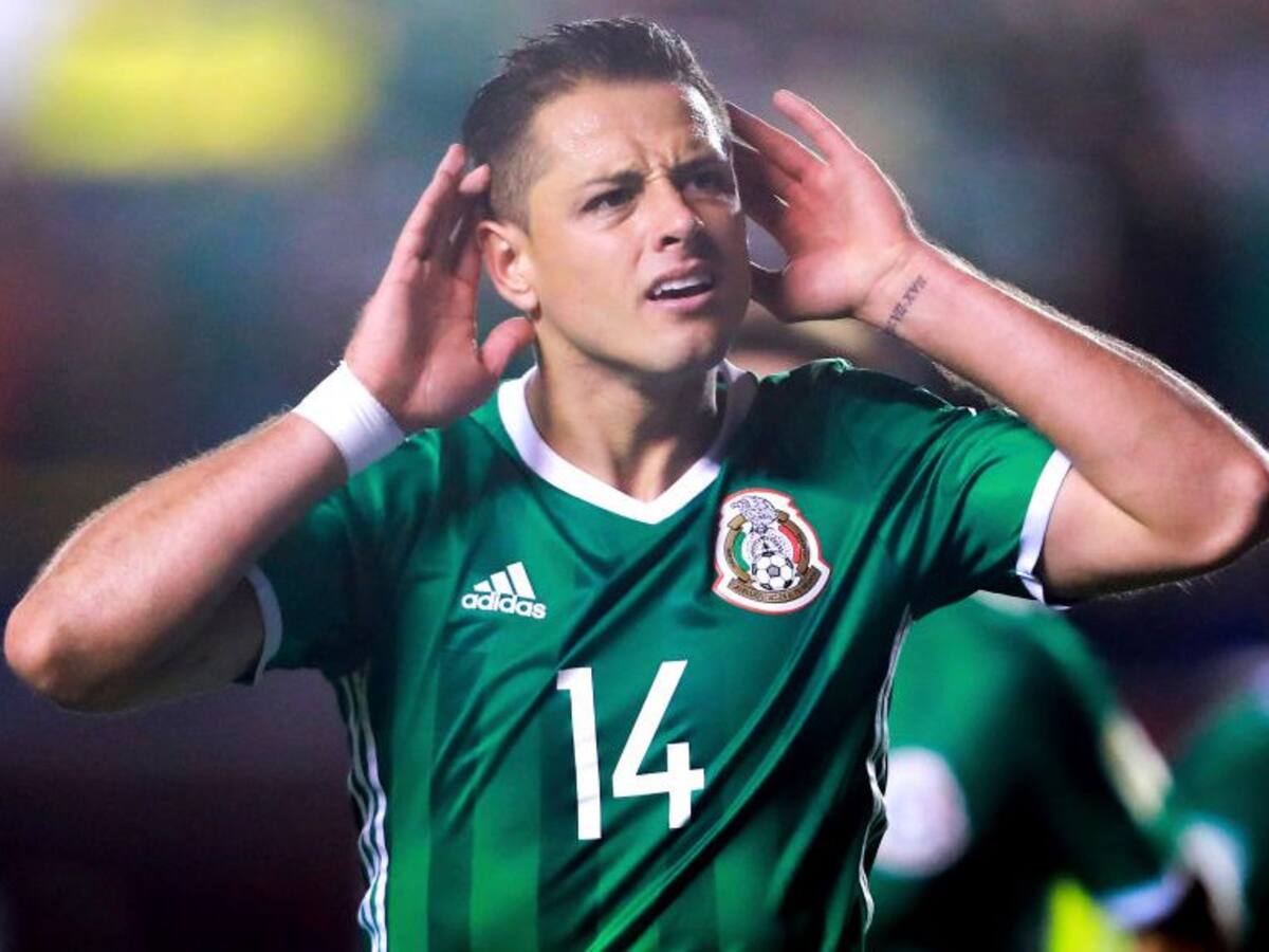 Chicharito: Es increíble que a mi me paguen tanto y aquellos que tratan de encontrar la cura no ganen nada