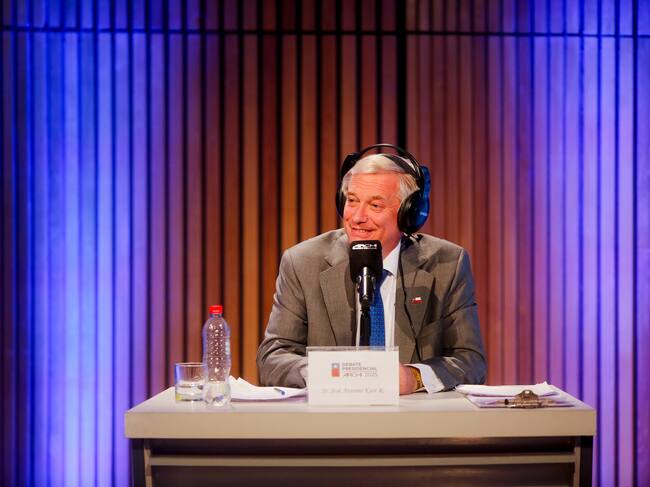 3 de diciembre de 2025/PROVIDENCIA
El candidato presidencial José Antonio Kast, participa del debate presidencial organizado por ARCHI, en el Campus Oriente de la Universidad Católica.
FOTO: HANS SCOTT/AGENCIAUNO