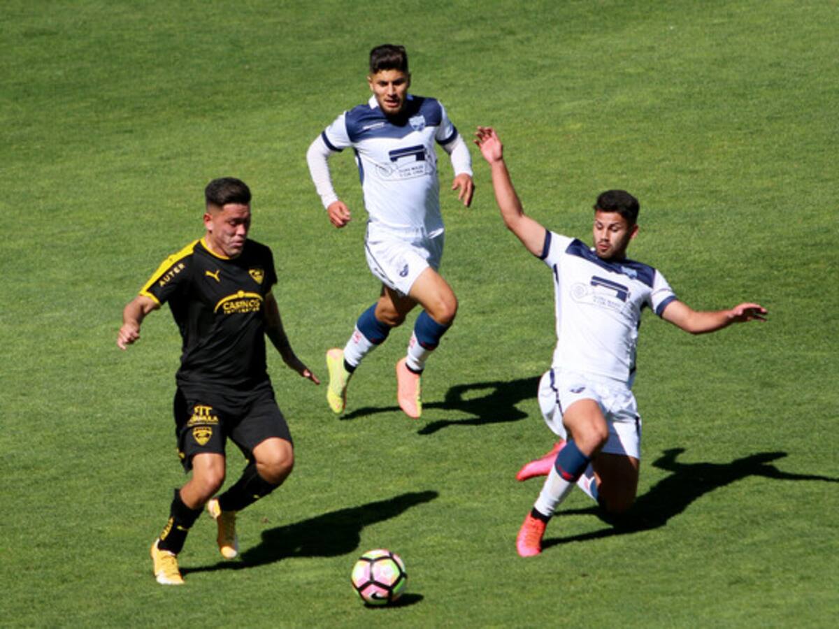 Deportes Recoleta no logró superar a Fernández Vial durante su estreno en la Primera B