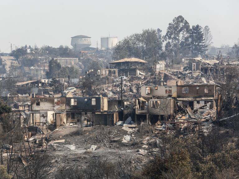 “No nos quiten nuestra dignidad”: el crudo relato de vecina de El Olivar que acusa nulo avance en reconstrucción tras a un año del megaincendio